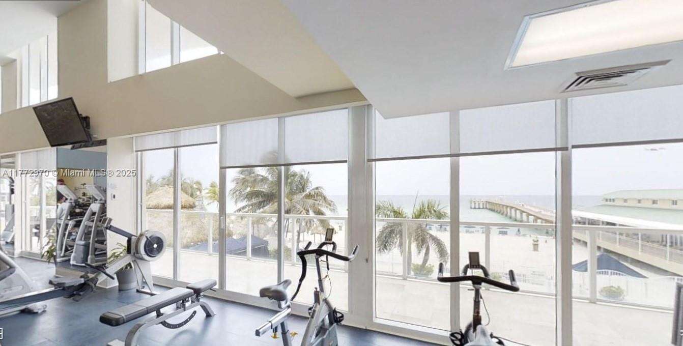 La Perla at 16699 Collins Ave, Sunny Isles Beach, FL 33160 - For Sale photo 23