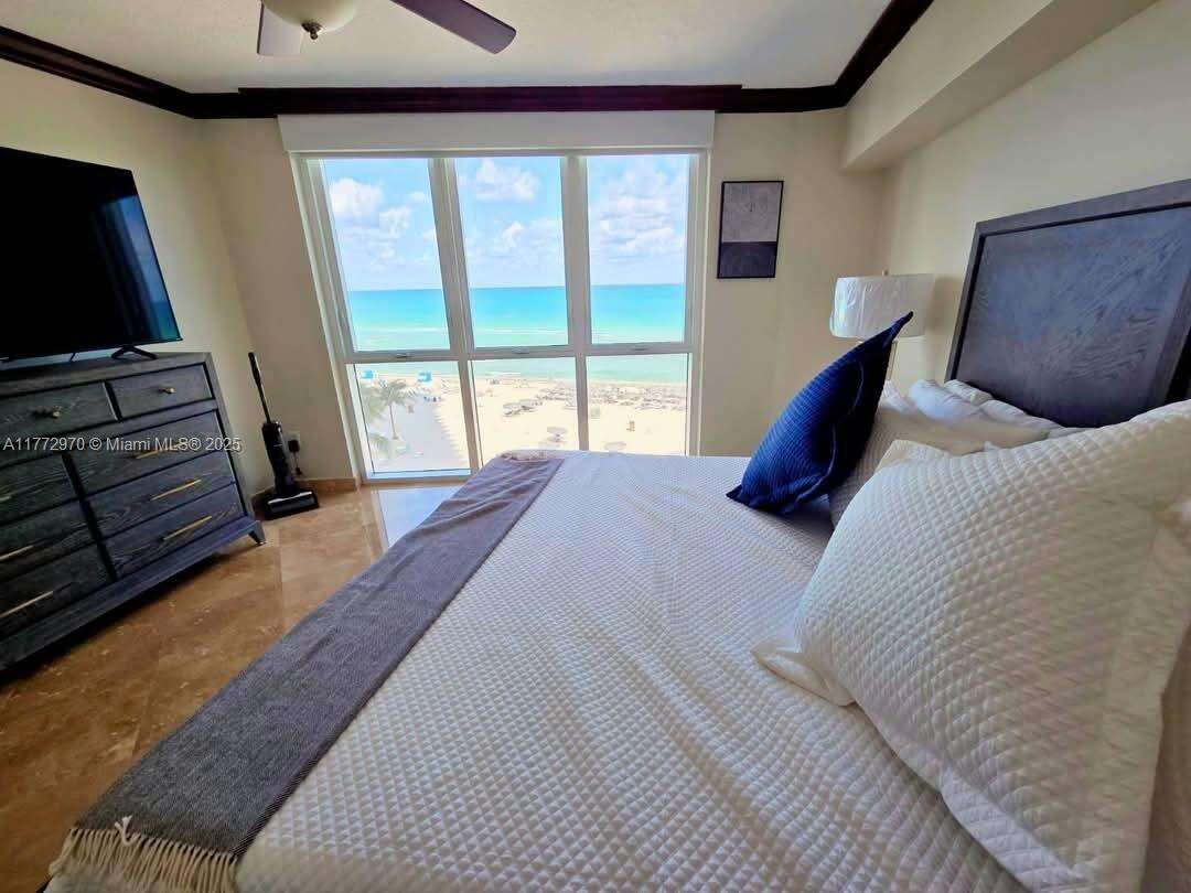 La Perla at 16699 Collins Ave, Sunny Isles Beach, FL 33160 - For Sale photo 8