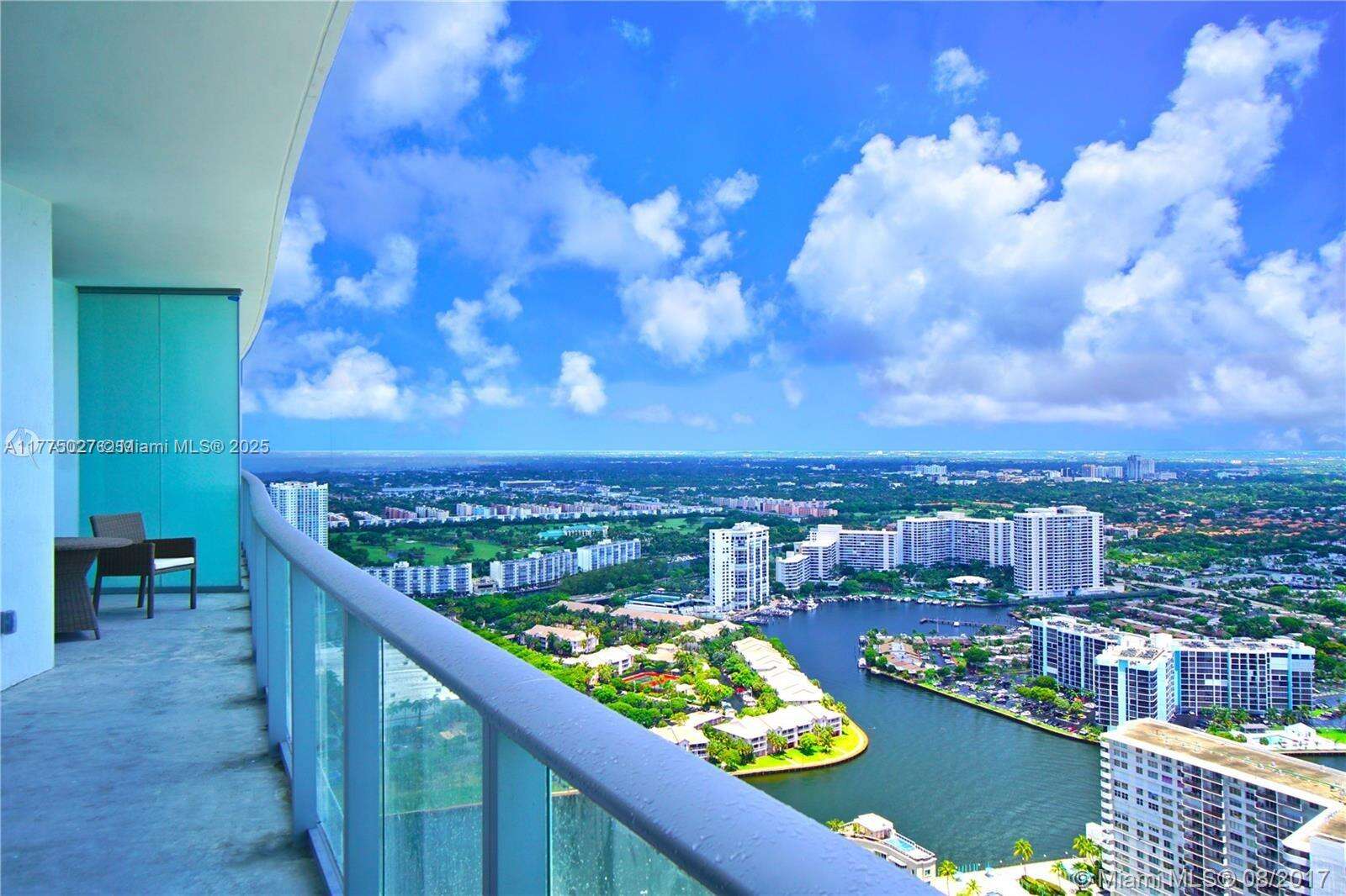 Hyde Resort at 4111 Ocean Dr, Hollywood, FL 33019 - For Sale photo 9