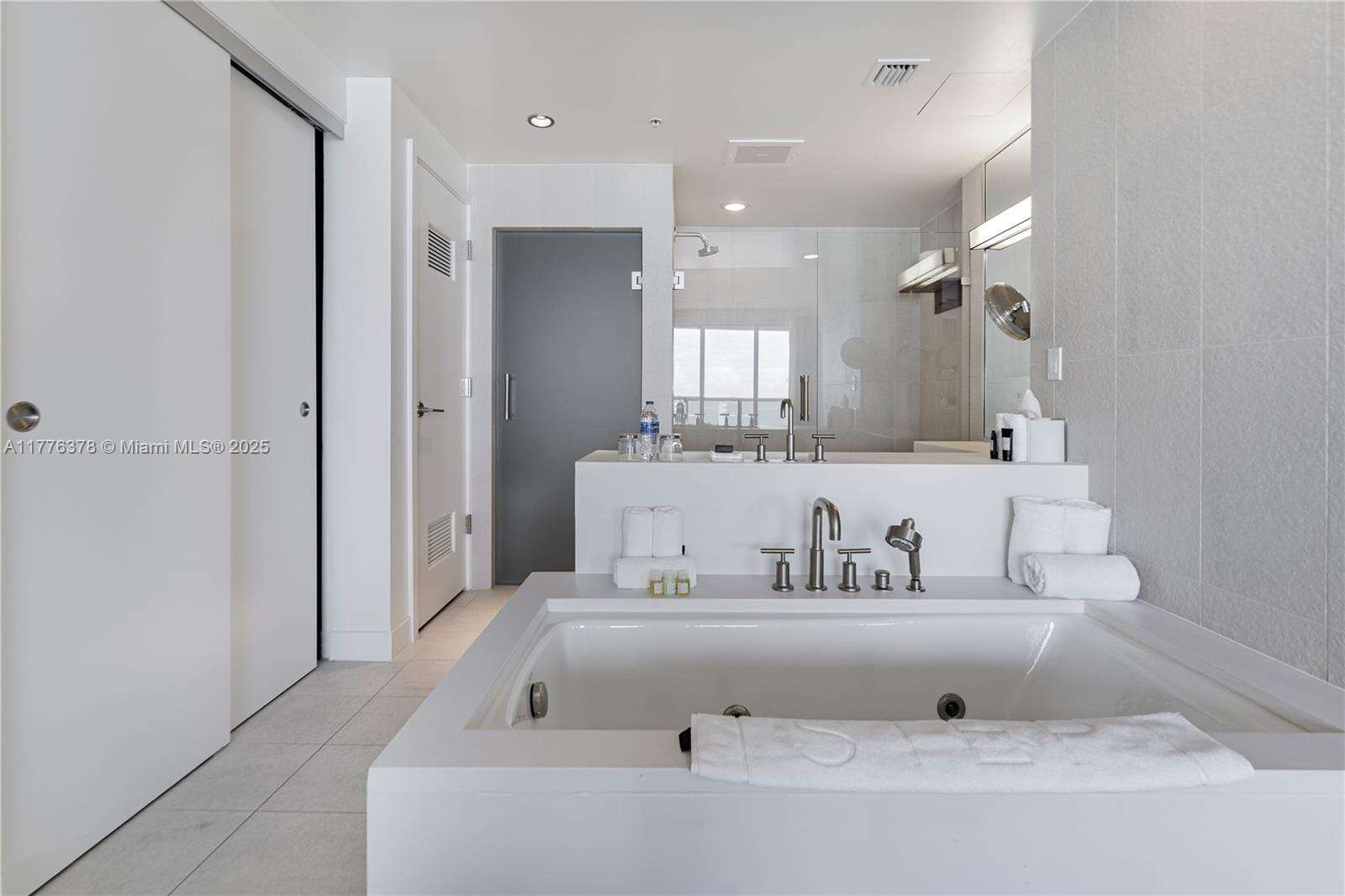 The W Hotel Residences at 3101 Bayshore Dr, Fort Lauderdale, FL 33304 - For Sale photo 42