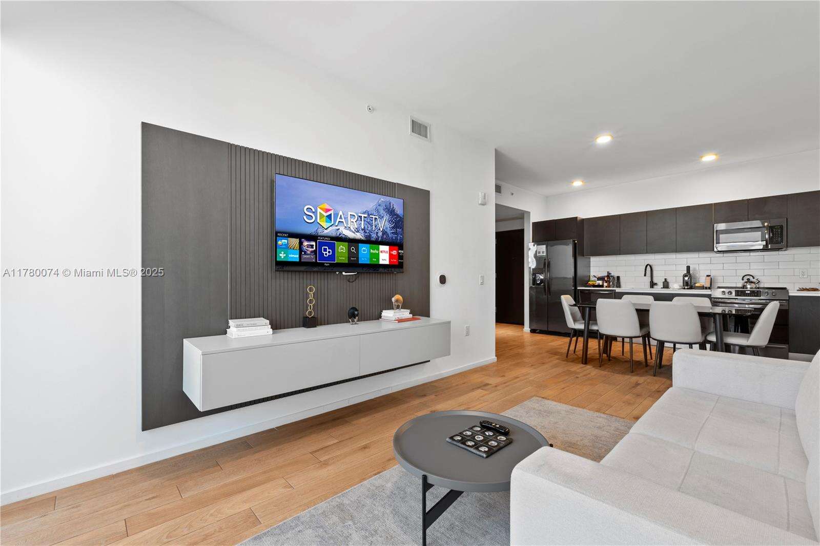 The Elser at 398 5 St, Miami, FL 33132 - For Sale photo 4