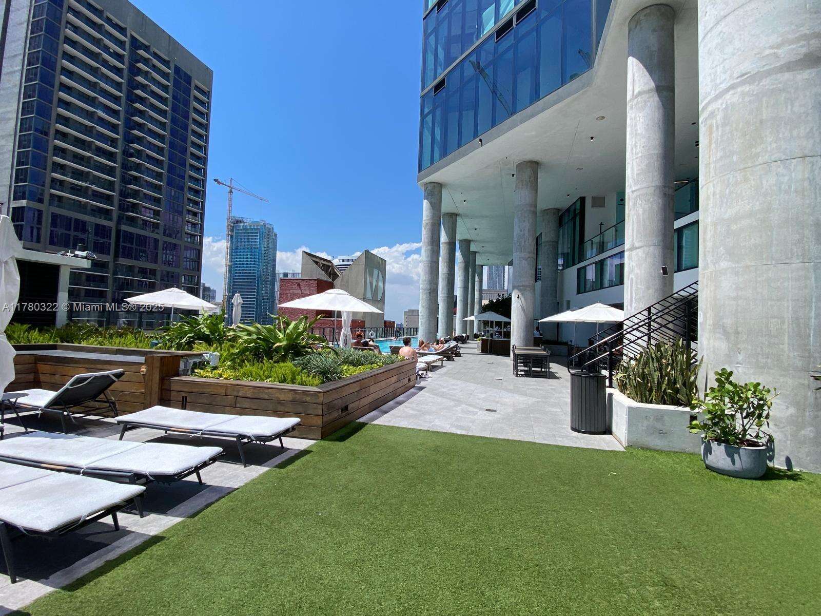 398 NE 5TH STREET - 398 5th St, Miami, FL 33132 | Picture 17