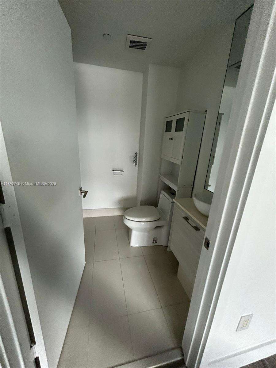 Paraiso Bay at Miami, FL 33137 - For Sale photo 7