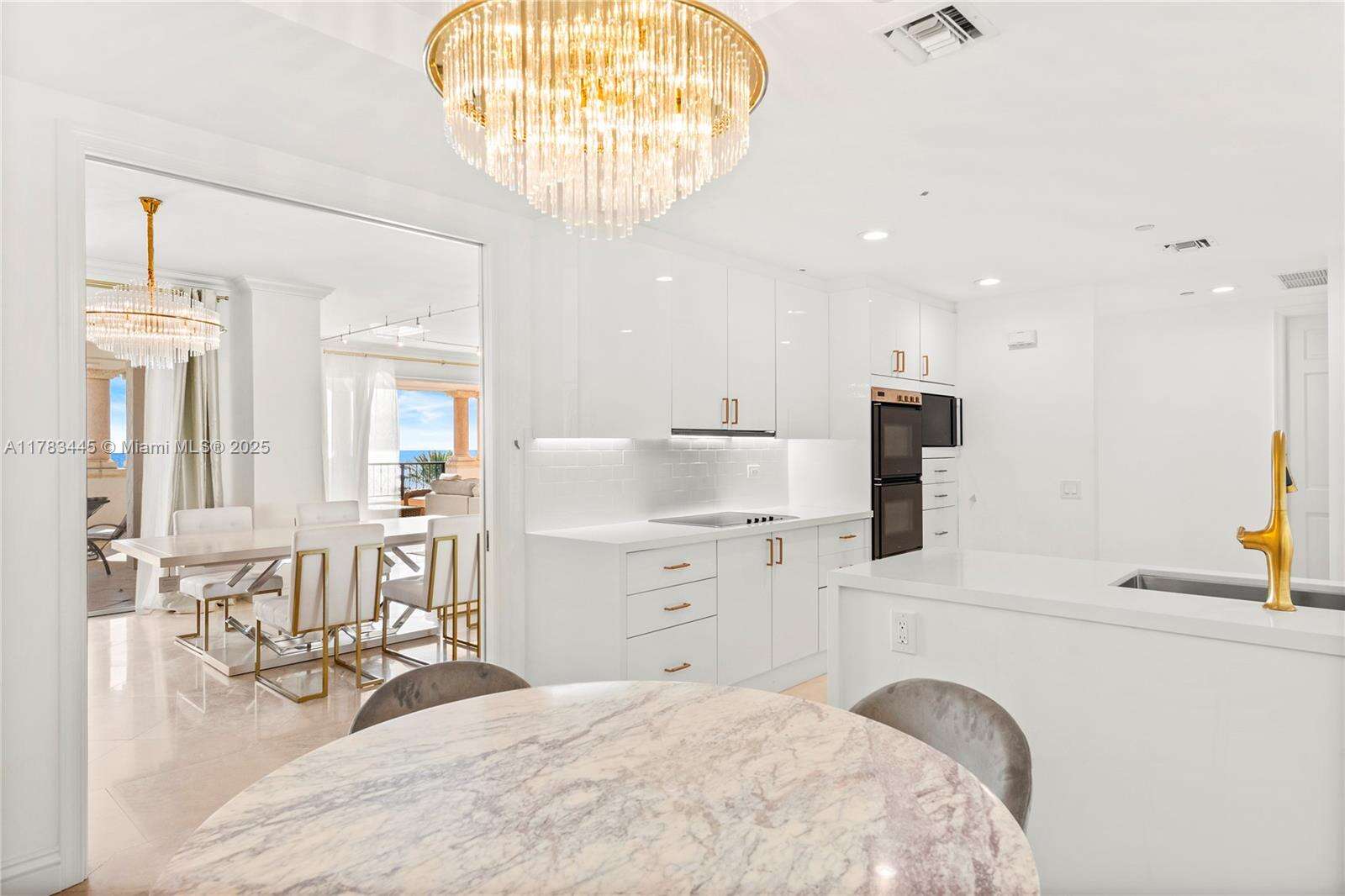 7600 OCEANSIDE AT FISHER ISLAND