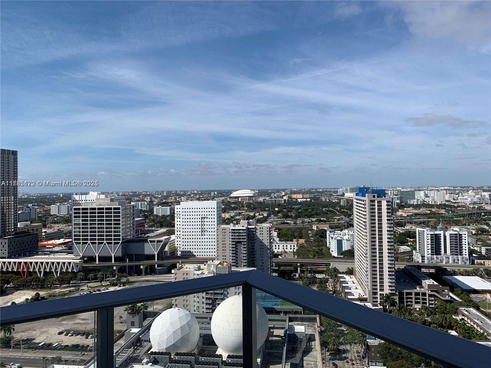 Paramount Miami Worldcenter at 851 1 Ave, Miami, FL 33132 - For Sale photo 2