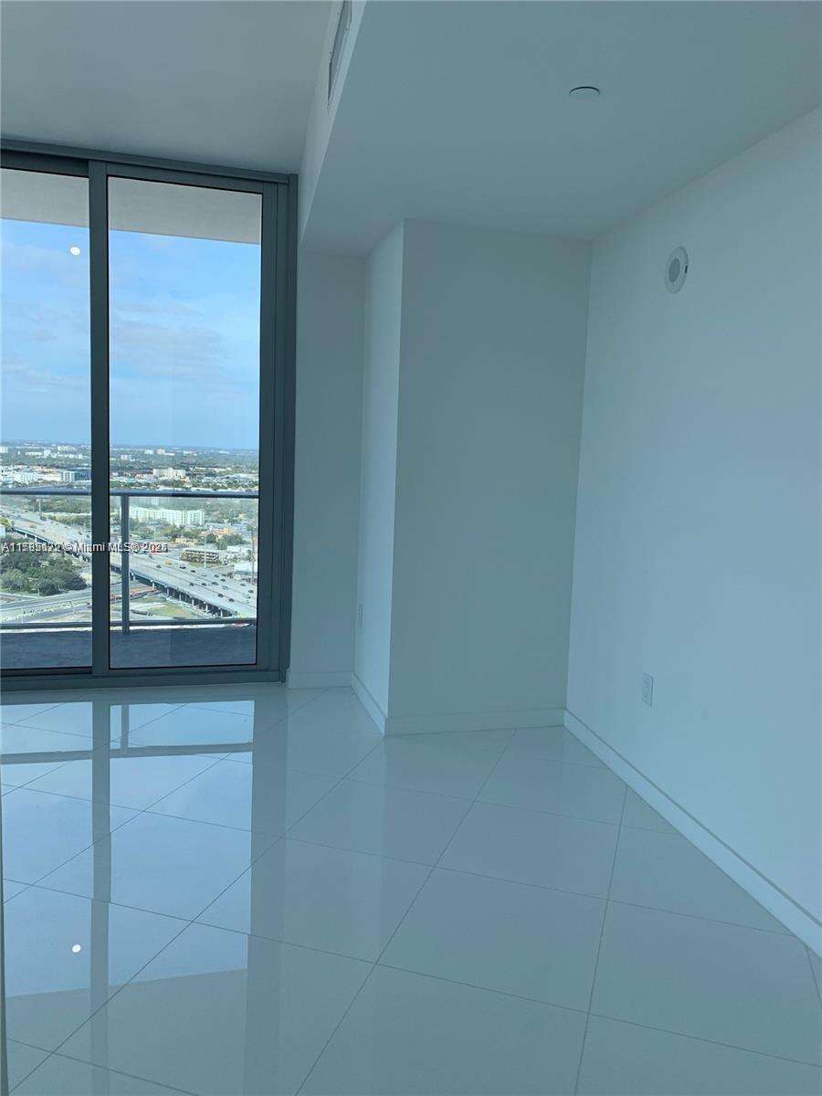 Paramount Miami Worldcenter at 851 1 Ave, Miami, FL 33132 - For Sale photo 14