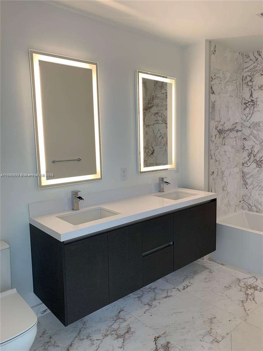 Paramount Miami Worldcenter at 851 1 Ave, Miami, FL 33132 - For Sale photo 16