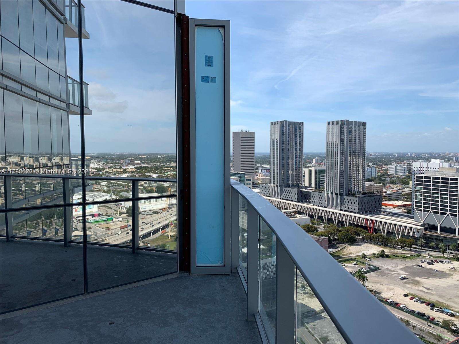 Paramount Miami Worldcenter at 851 1 Ave, Miami, FL 33132 - For Sale photo 3