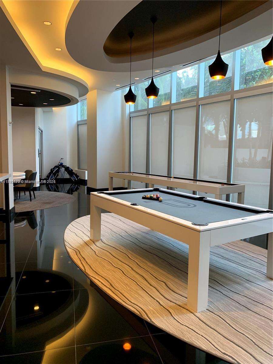 Paramount Miami Worldcenter at 851 1 Ave, Miami, FL 33132 - For Sale photo 30