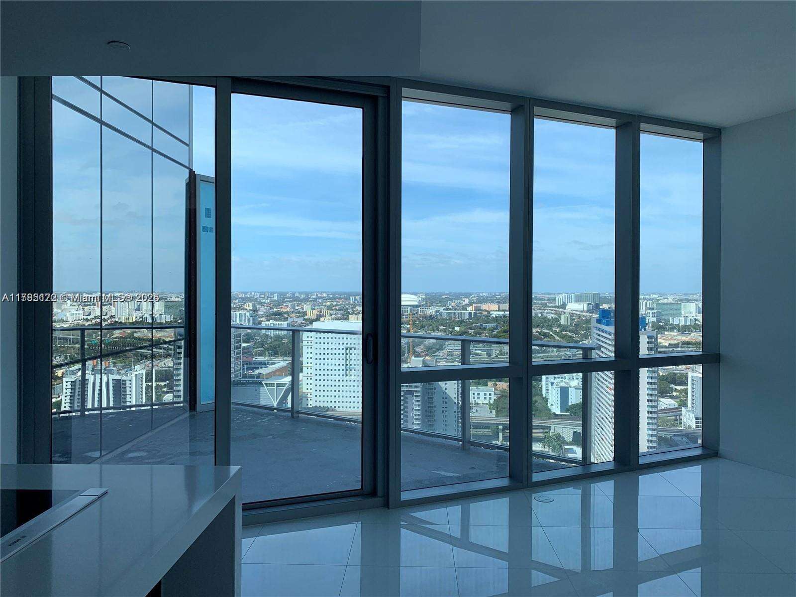Paramount Miami Worldcenter at 851 1 Ave, Miami, FL 33132 - For Sale photo 5