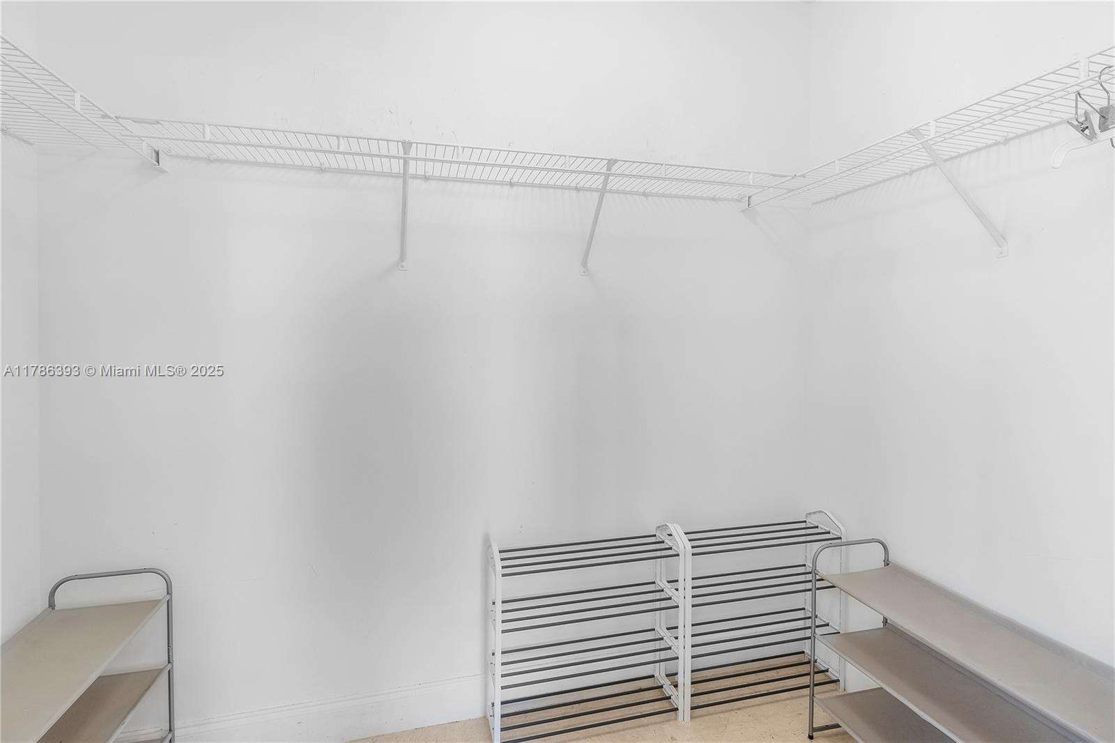 LA PERLA - 16699 Collins Ave, Sunny Isles Beach, FL 33160 | Picture 12