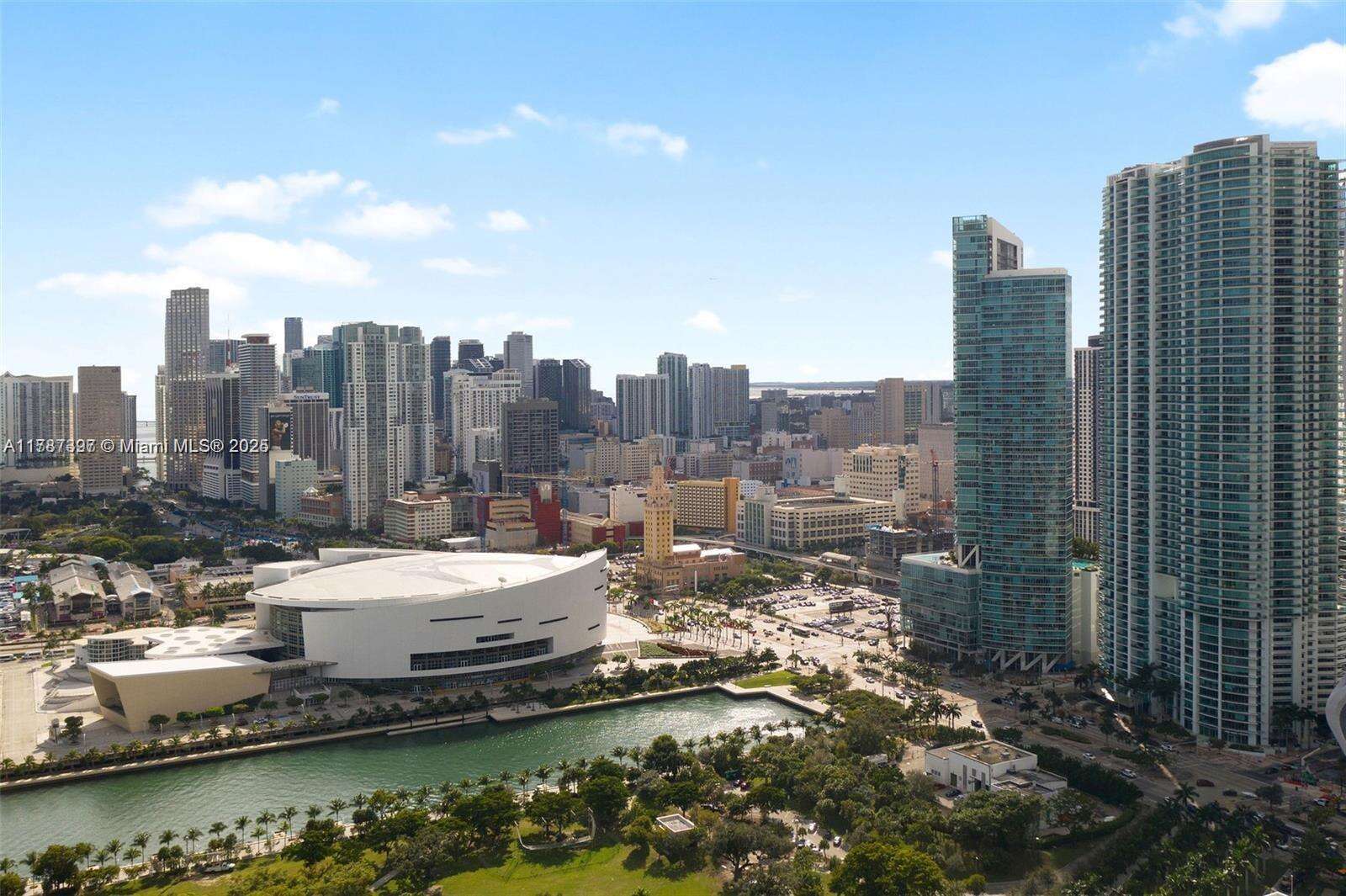 900 Biscayne at 900 Biscayne Blvd, Miami, FL 33132 - For Sale photo 38
