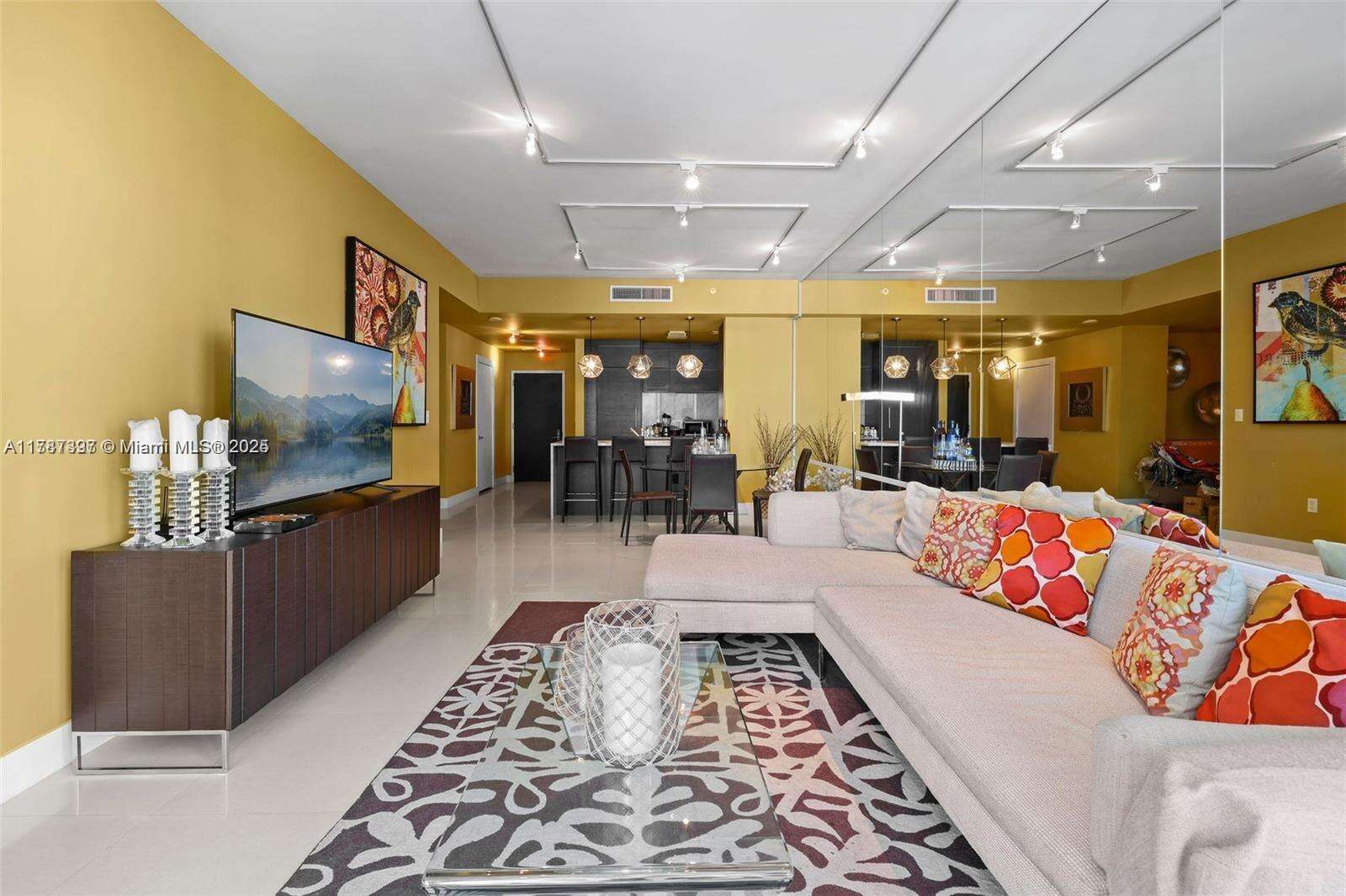 900 Biscayne at 900 Biscayne Blvd, Miami, FL 33132 - For Sale photo 8