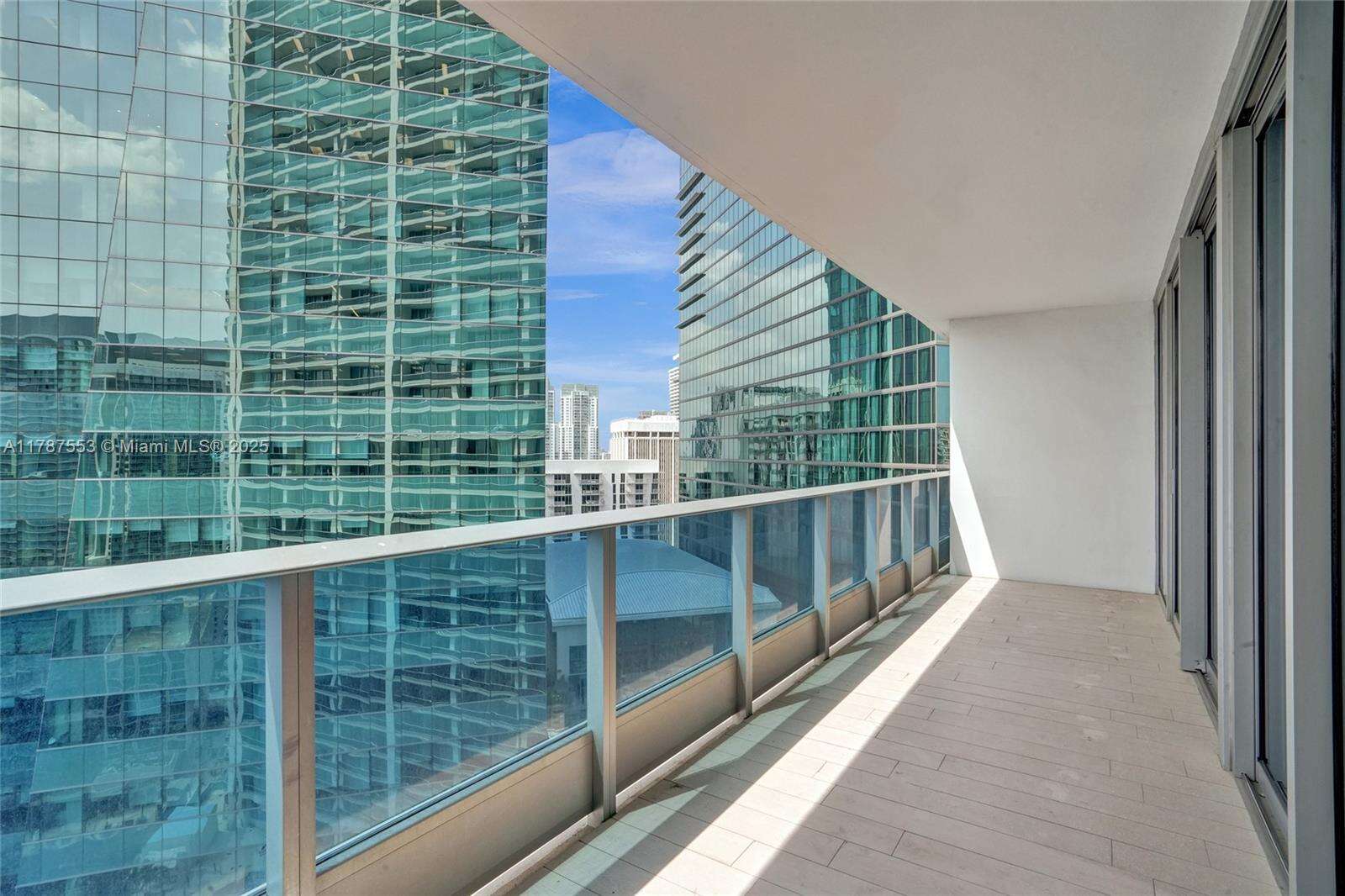 Epic Residences at 200 Biscayne Blvd Way, Miami, FL 33131 - For Sale photo 11