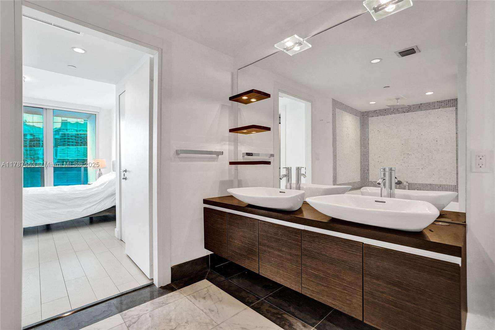 Epic Residences at 200 Biscayne Blvd Way, Miami, FL 33131 - For Sale photo 16