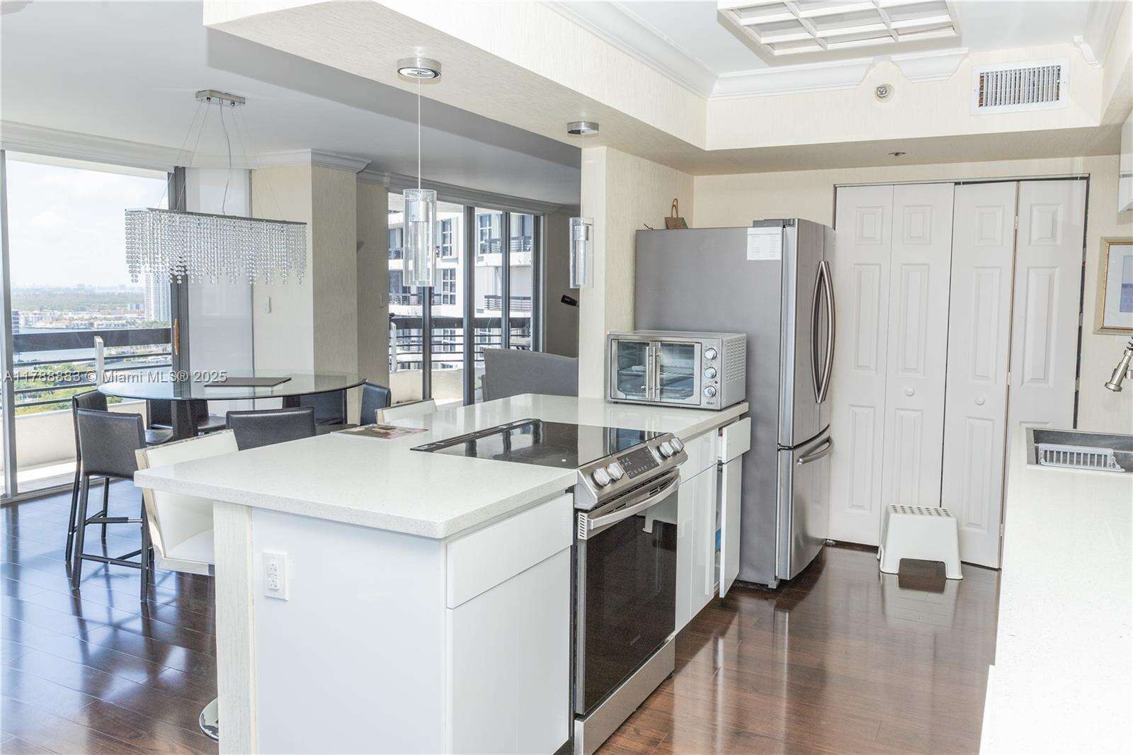Mystic Pointe Tower 500 at 3530 Mystic Pointe Dr, Aventura, FL 33180 - For Sale photo 12