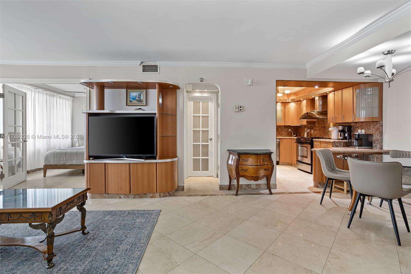 The Alexander at 5225 Collins Ave, Miami Beach, FL 33140 - For Sale photo 6