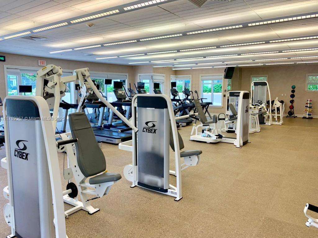 Turnberry Village North at 20000 Country Club Dr, Aventura, FL 33180 - For Sale photo 12