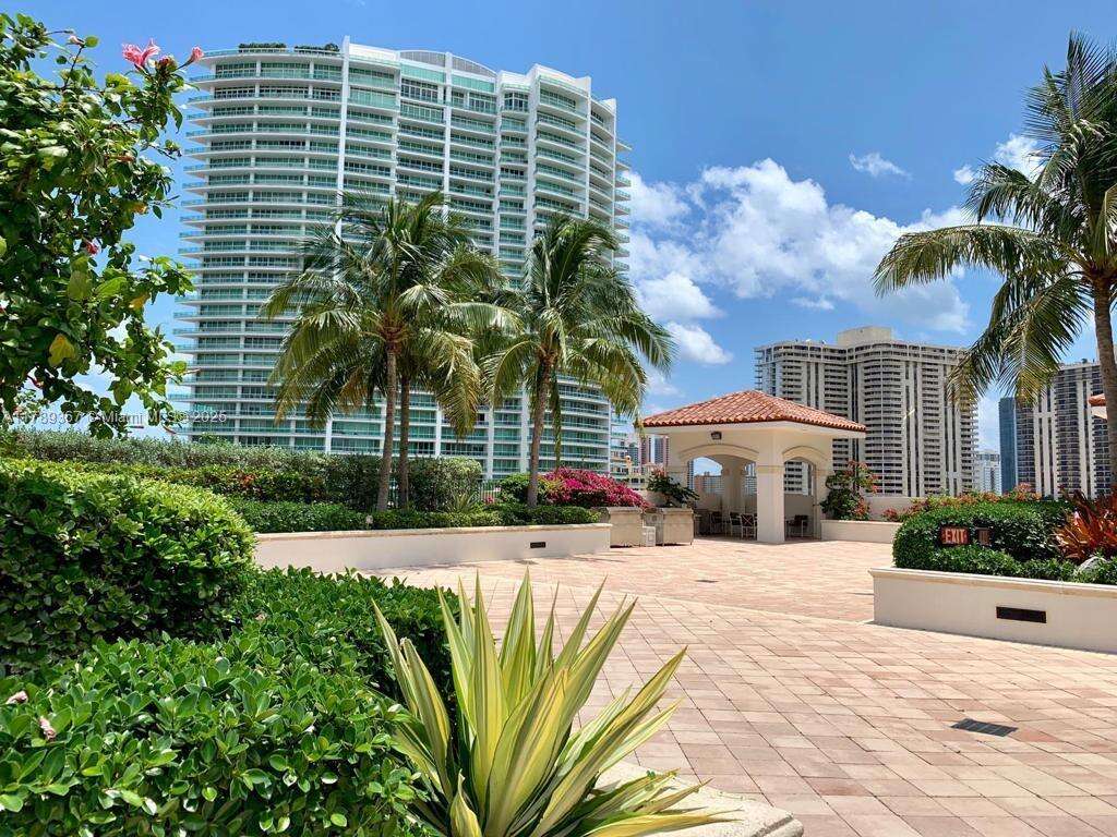Turnberry Village North at 20000 Country Club Dr, Aventura, FL 33180 - For Sale photo 14