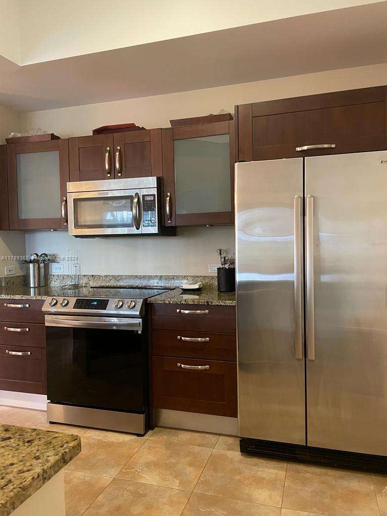 Turnberry Village North at 20000 Country Club Dr, Aventura, FL 33180 - For Sale photo 4