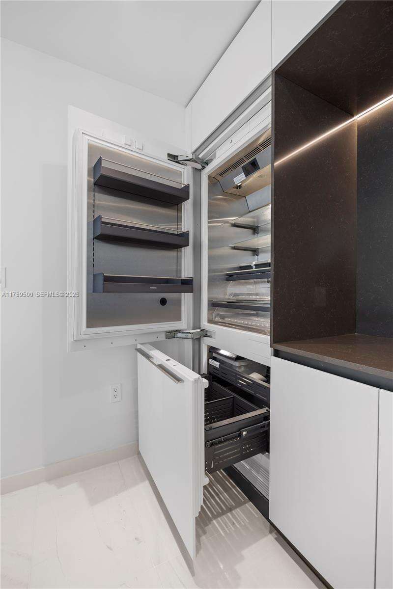 ASTON MARTIN RESIDENCES - 300 Biscayne Blvd Way, Miami, FL 33131 | Picture 18