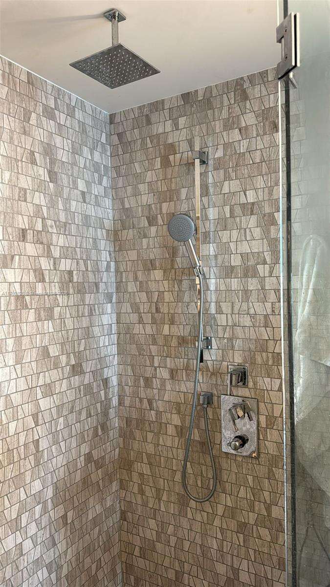 RISE - 88 7 St, Miami, FL 33130 | Picture 4