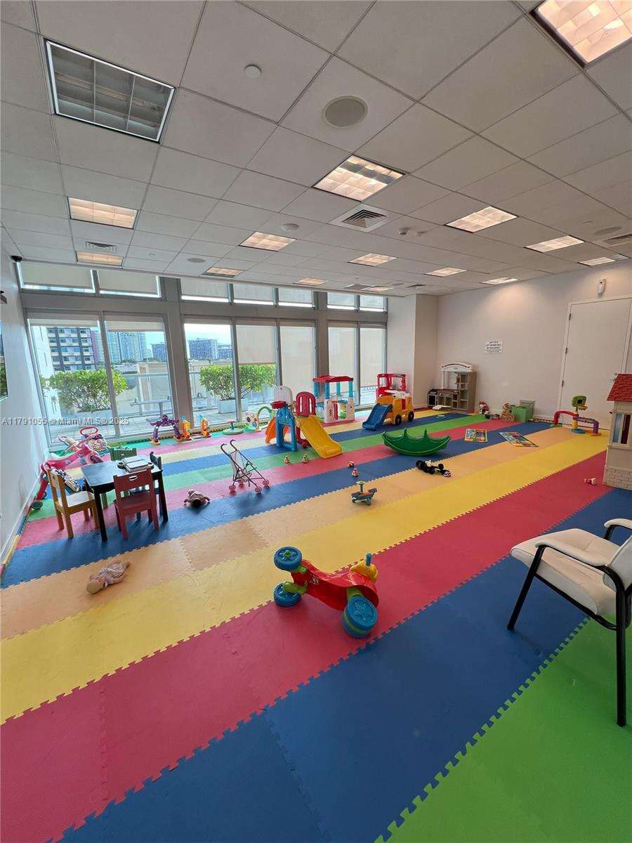 Axis On Brickell at 79 12th St, Miami, FL 33130 - For Sale photo 15
