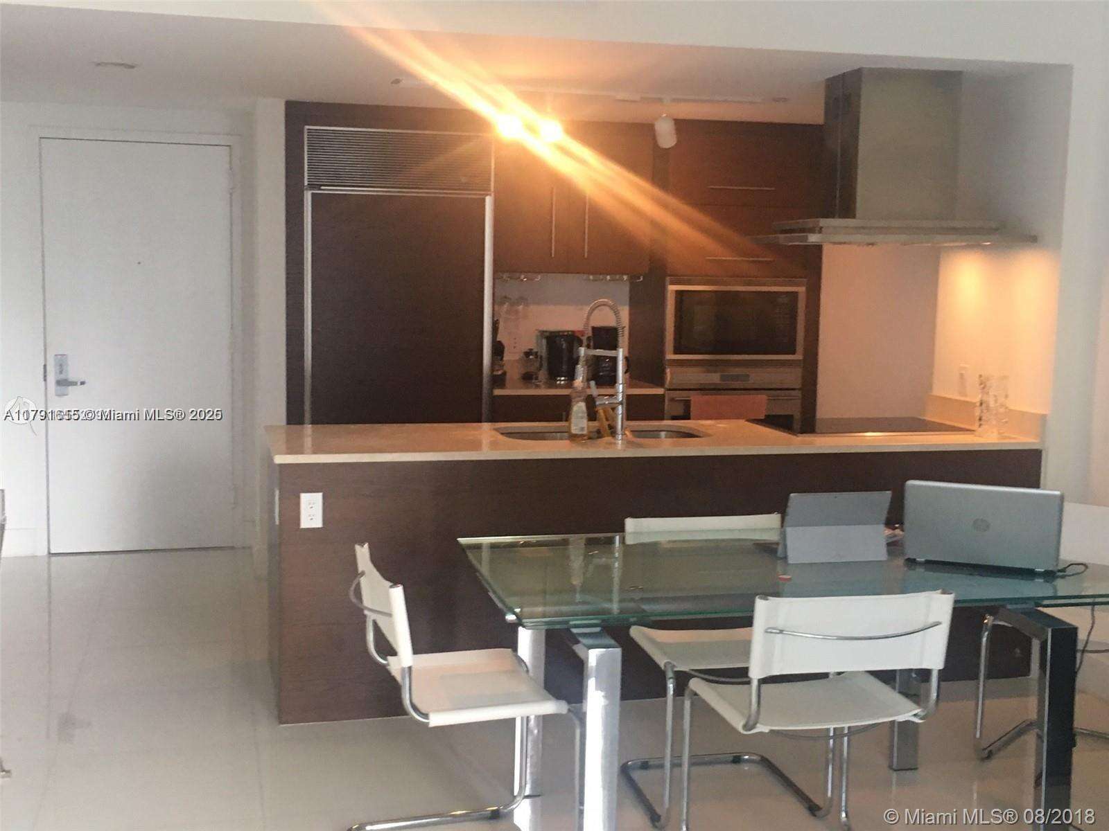 Icon Brickell 3 at 485 Brickell Ave, Miami, FL 33131 - For Sale photo 2