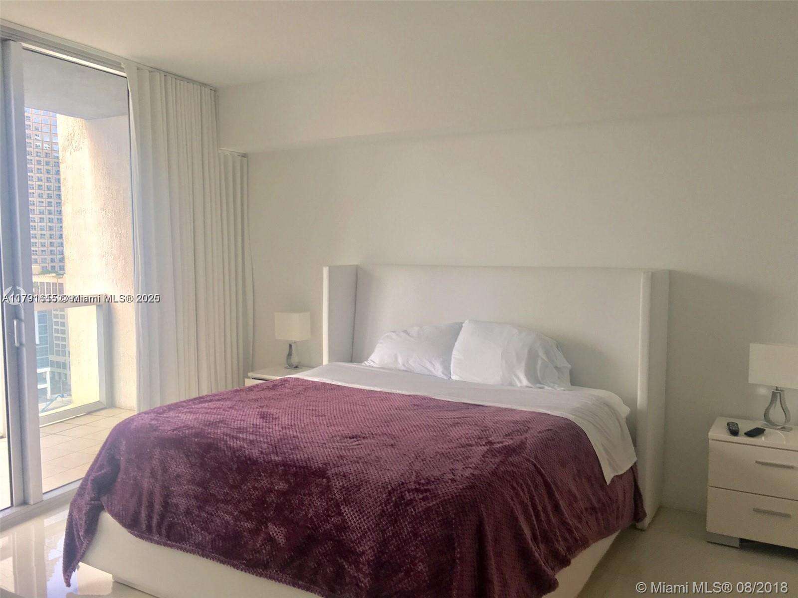 Icon Brickell 3 at 485 Brickell Ave, Miami, FL 33131 - For Sale photo 6