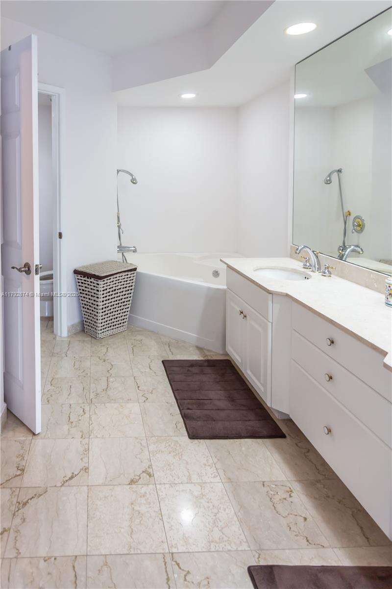 100 HIDDEN BAY - 3370 Hidden Bay Dr, Aventura, FL 33180 | Picture 22