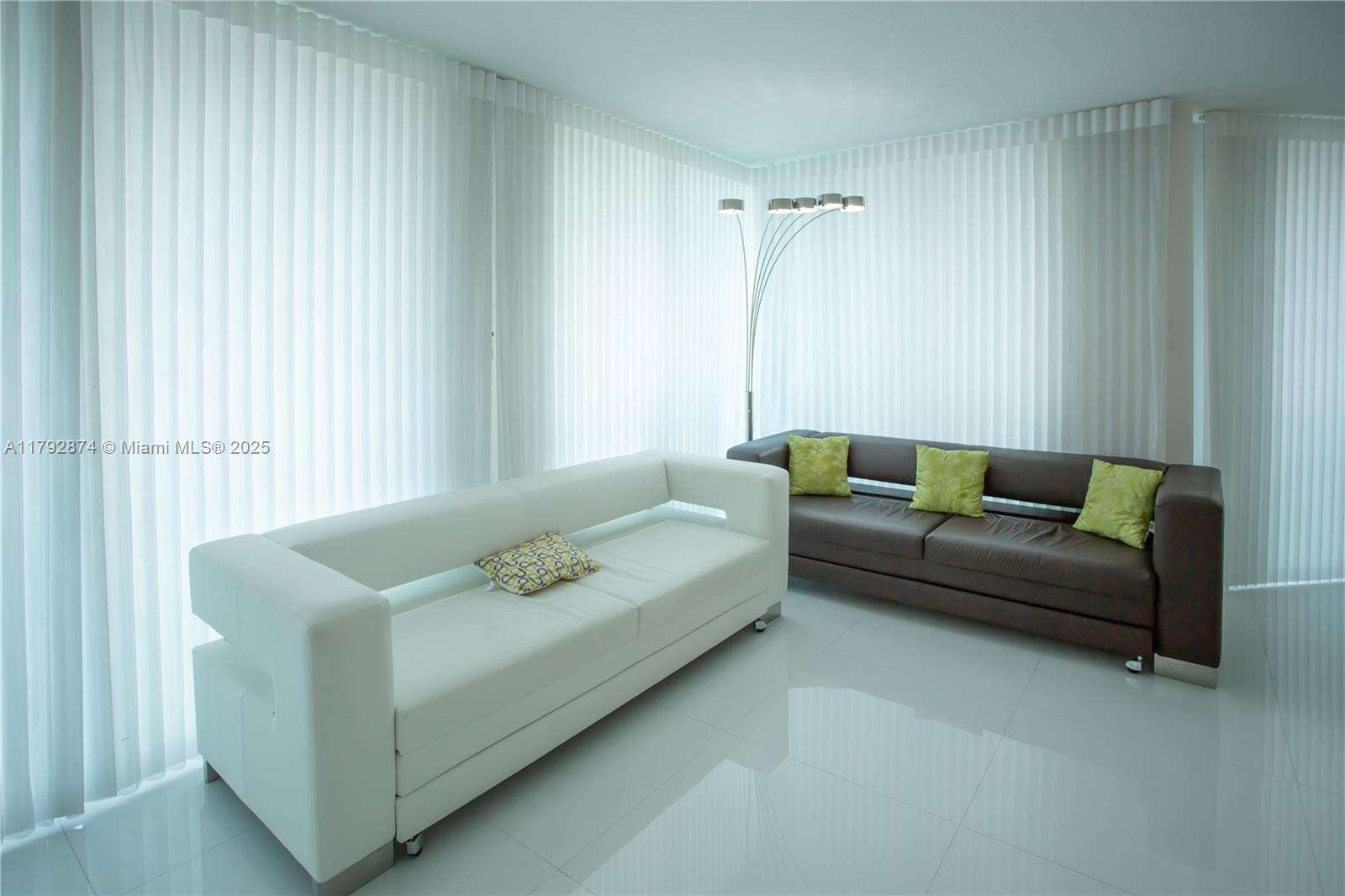 100 HIDDEN BAY - 3370 Hidden Bay Dr, Aventura, FL 33180 | Picture 4