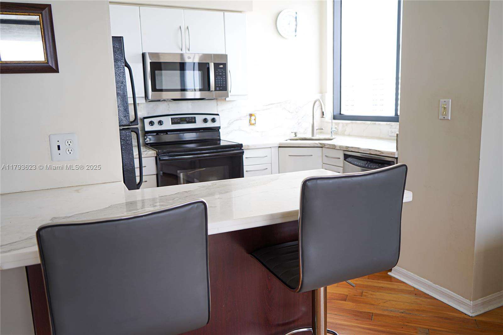 The Waverly at 1330 W Ave, Miami Beach, FL 33139 - For Sale photo 8