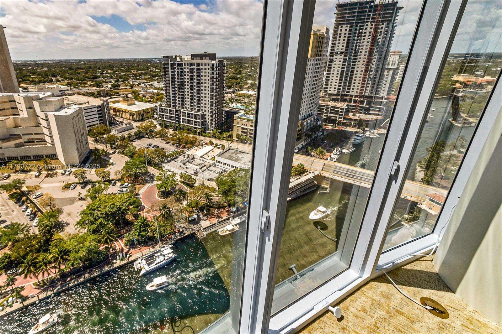 Las Olas River House at 333 Las Olas Way, Fort Lauderdale, FL 33301 - For Sale photo 25