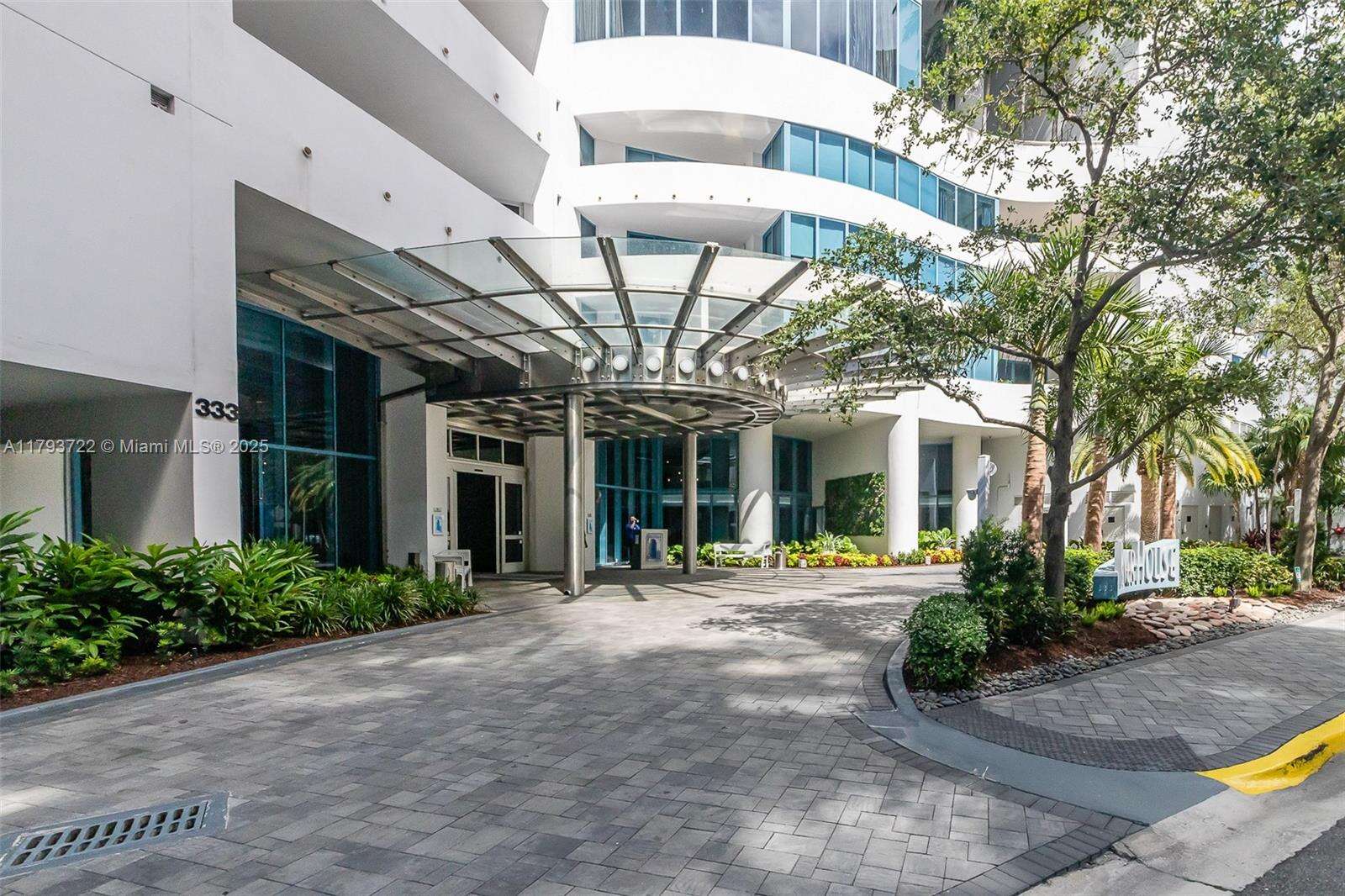 Las Olas River House at 333 Las Olas Way, Fort Lauderdale, FL 33301 - For Sale photo 4