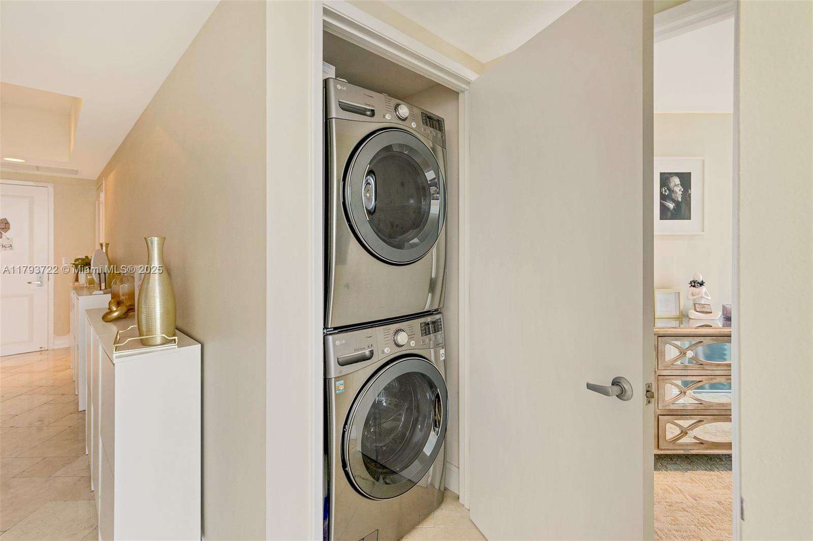 Las Olas River House at 333 Las Olas Way, Fort Lauderdale, FL 33301 - For Sale photo 37