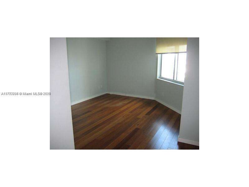 One Miami West at 325 Biscayne Blvd, Miami, FL 33131 - For Sale photo 8