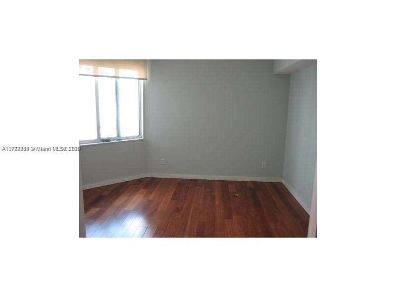 One Miami West at 325 Biscayne Blvd, Miami, FL 33131 - For Sale photo 10