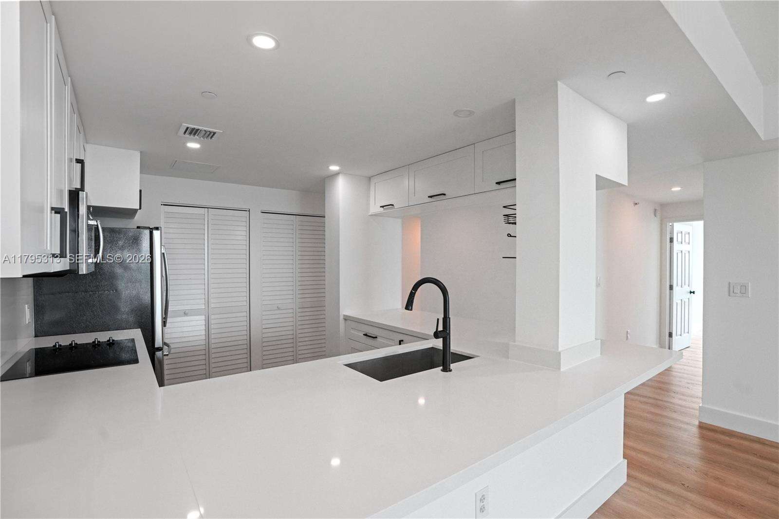 SKYLINE ON BRICKELL - 2101 Brickell Ave, Miami, FL 33129 | Picture 11