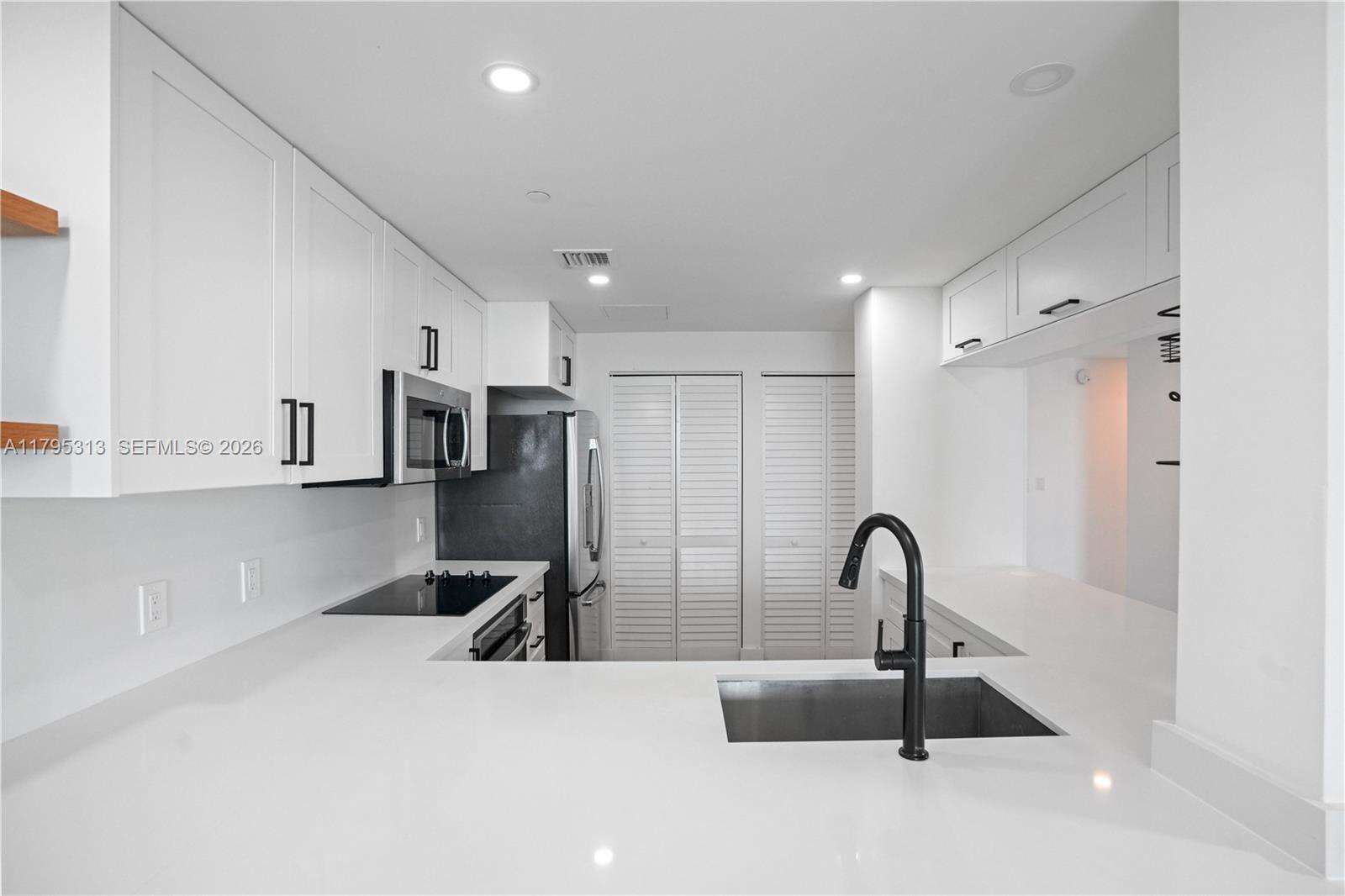 SKYLINE ON BRICKELL - 2101 Brickell Ave, Miami, FL 33129 | Picture 12