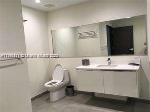 Hollywood, FL 33019 - For Sale photo 8