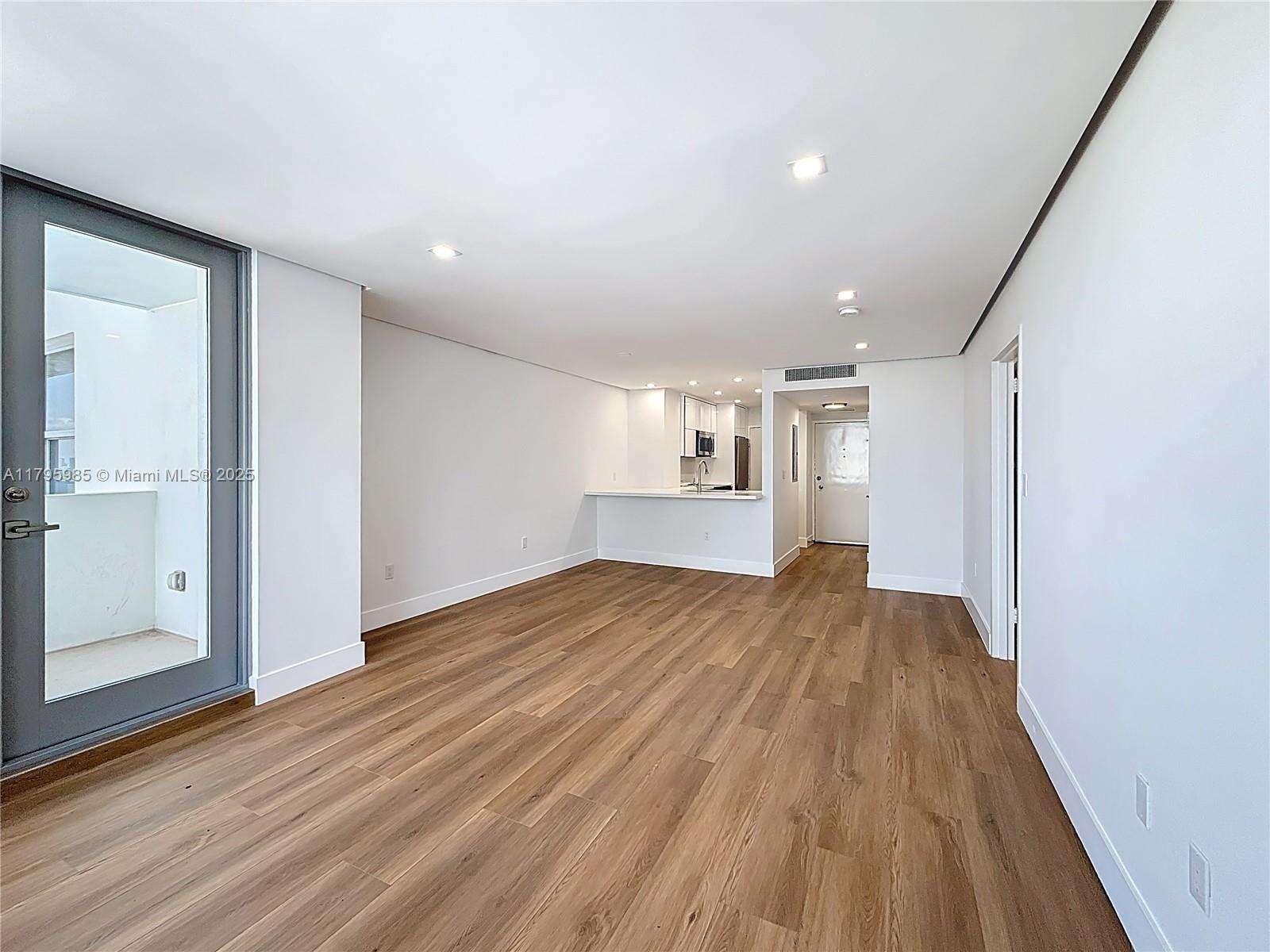 Triton Tower at 2899 Collins Ave, Miami Beach, FL 33140 - For Sale photo 17