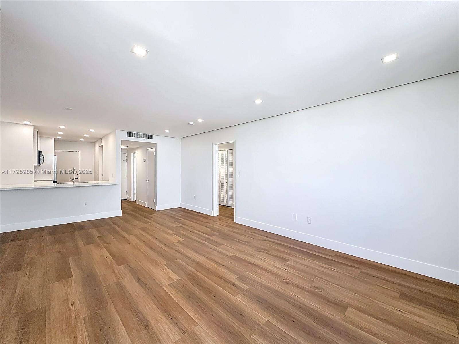 Triton Tower at 2899 Collins Ave, Miami Beach, FL 33140 - For Sale photo 18