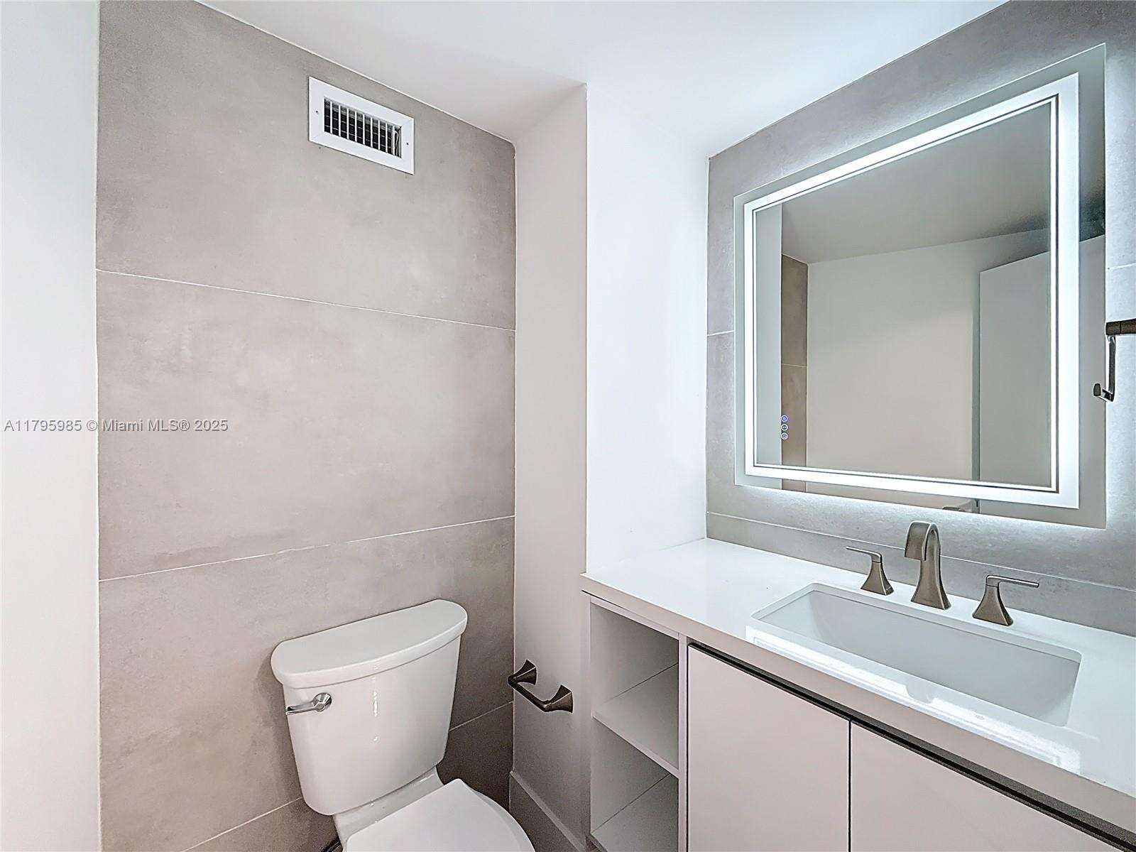 Triton Tower at 2899 Collins Ave, Miami Beach, FL 33140 - For Sale photo 19