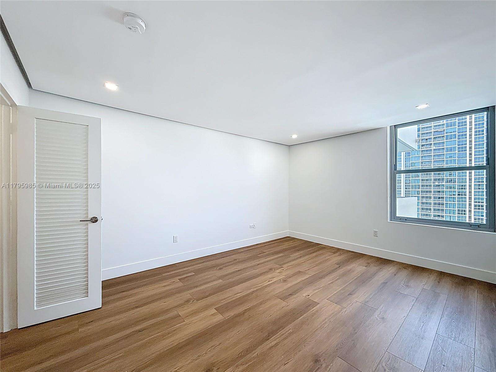 Triton Tower at 2899 Collins Ave, Miami Beach, FL 33140 - For Sale photo 20