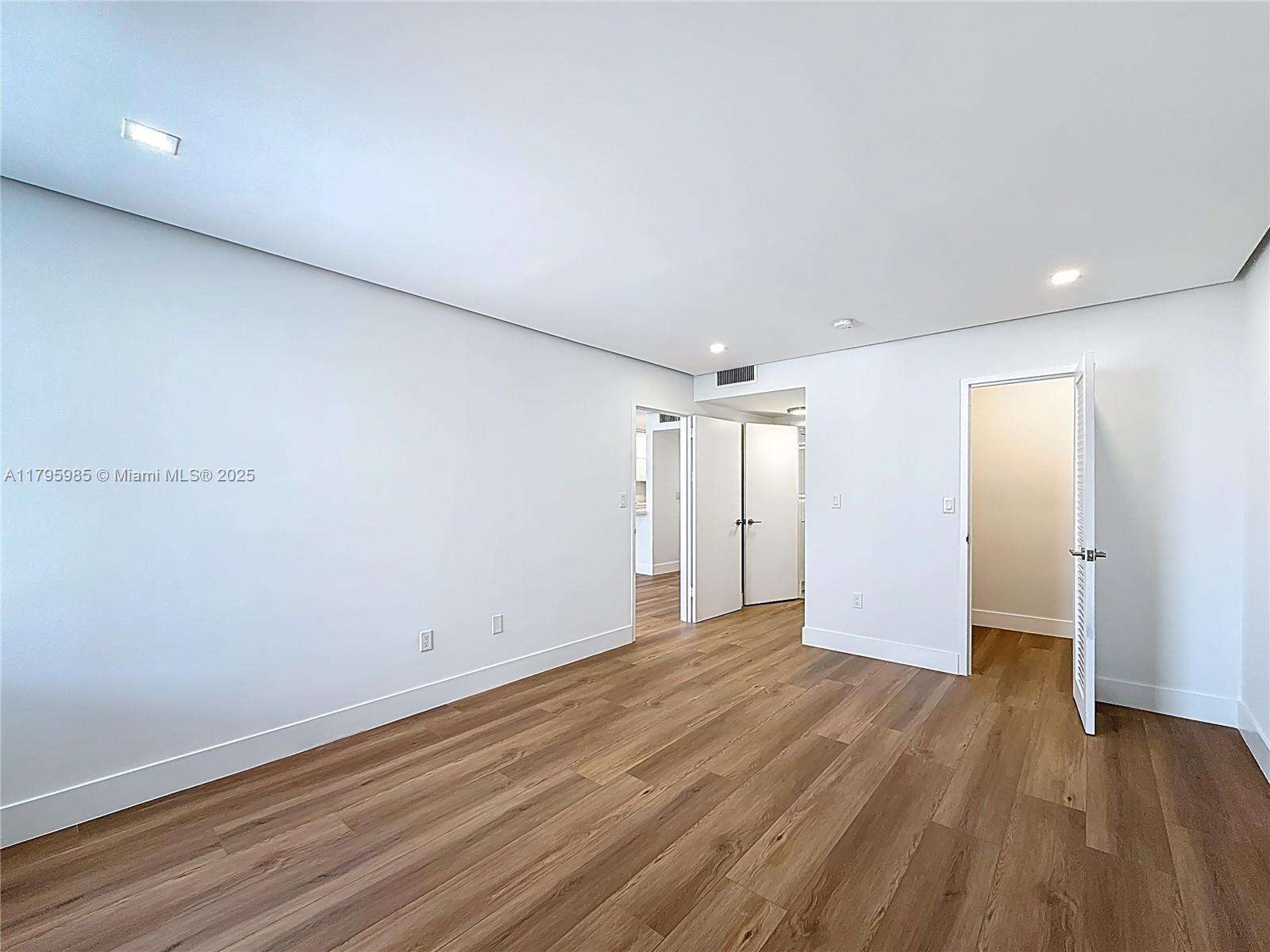 Triton Tower at 2899 Collins Ave, Miami Beach, FL 33140 - For Sale photo 23