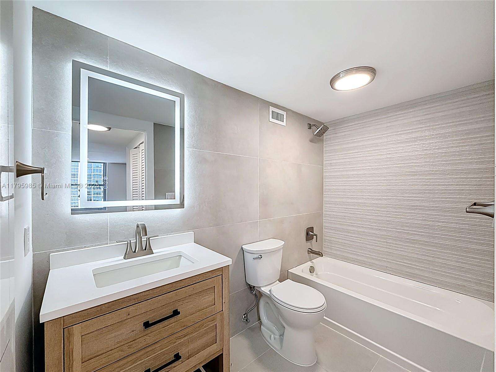 Triton Tower at 2899 Collins Ave, Miami Beach, FL 33140 - For Sale photo 27