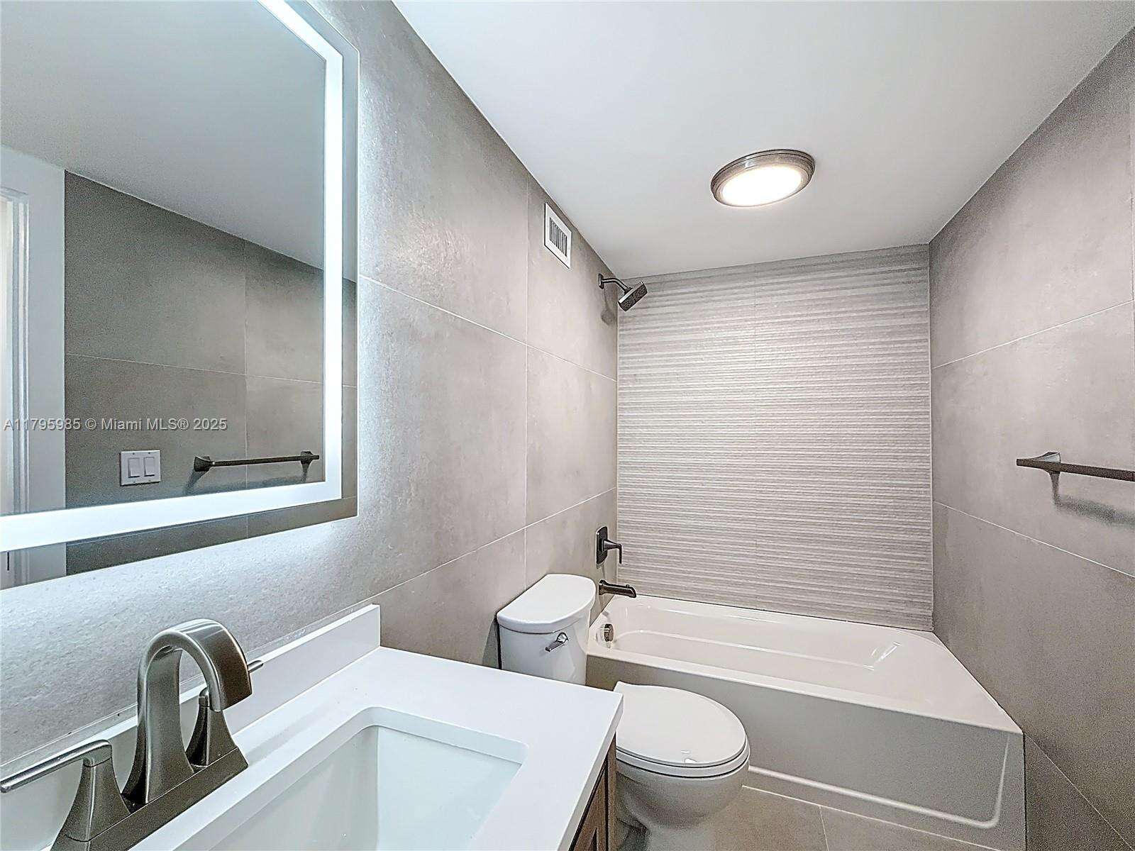 Triton Tower at 2899 Collins Ave, Miami Beach, FL 33140 - For Sale photo 28