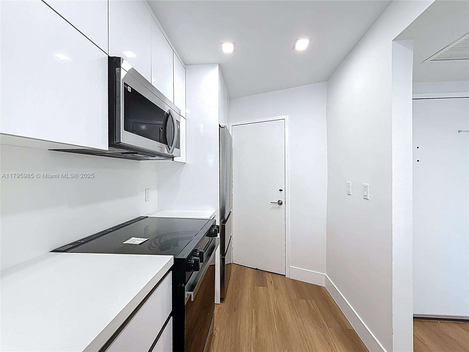 Triton Tower at 2899 Collins Ave, Miami Beach, FL 33140 - For Sale photo 8