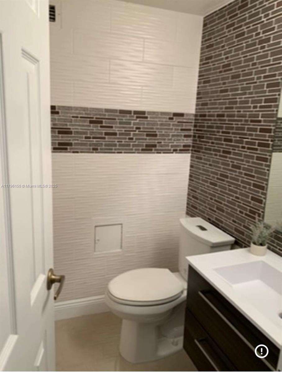 The Wave at 2501 Ocean Dr, Hollywood, FL 33019 - For Sale photo 5