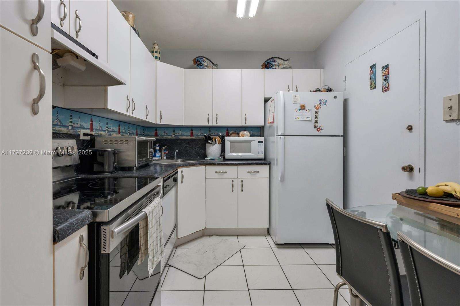 The Pavilion at 5601 Collins Ave, Miami Beach, FL 33140 - For Sale photo 13